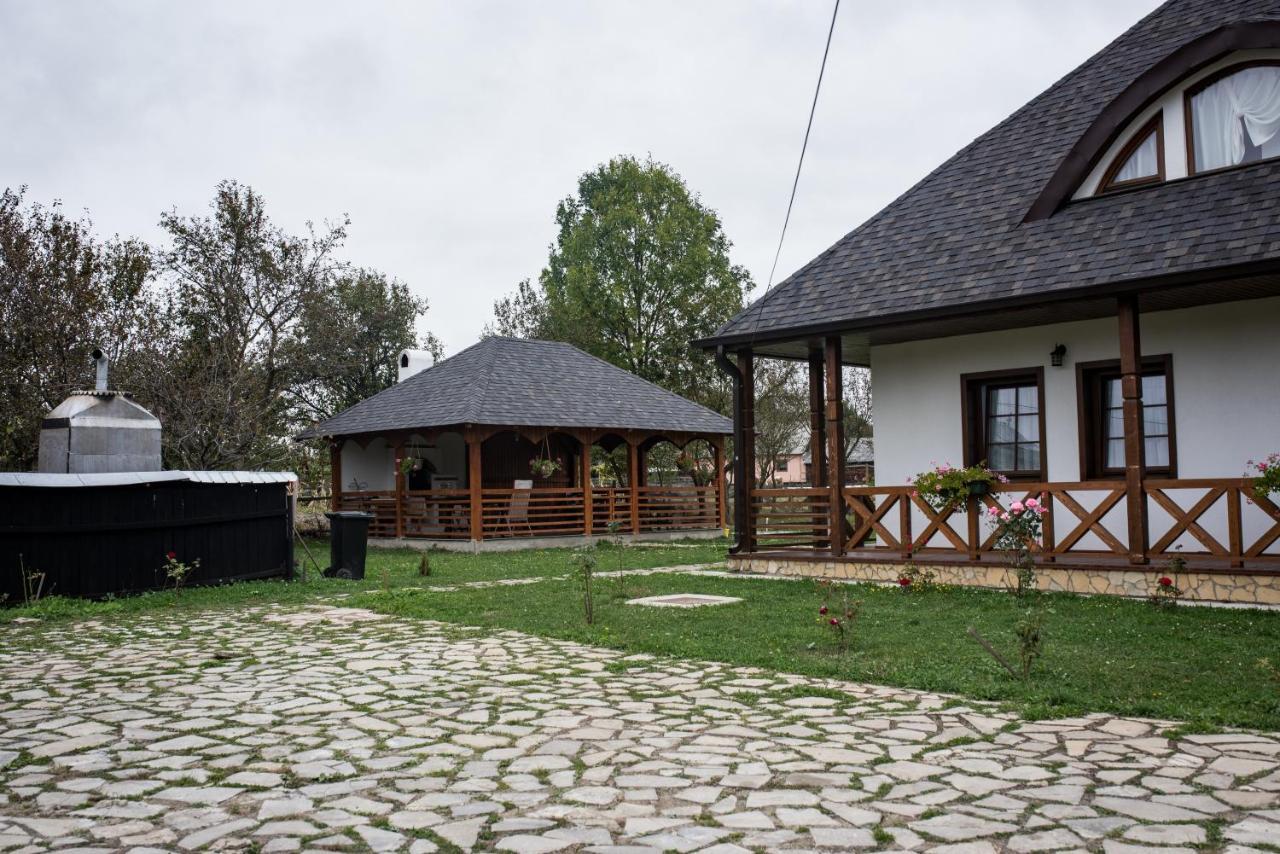 Casa Strabunicului Hotel Partestii de Sus  Luaran gambar