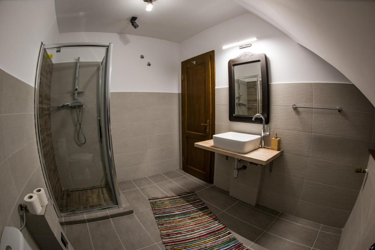 Casa Strabunicului Hotel Partestii de Sus  Luaran gambar