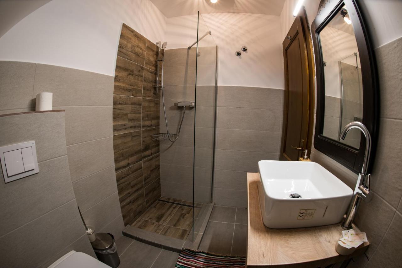 Casa Strabunicului Hotel Partestii de Sus  Luaran gambar