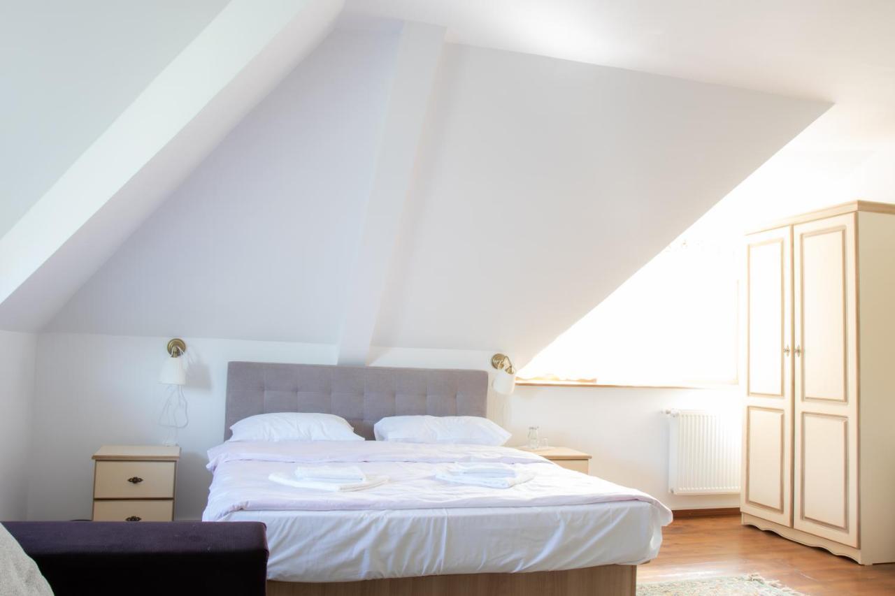 Casa Strabunicului Hotel Partestii de Sus  Luaran gambar